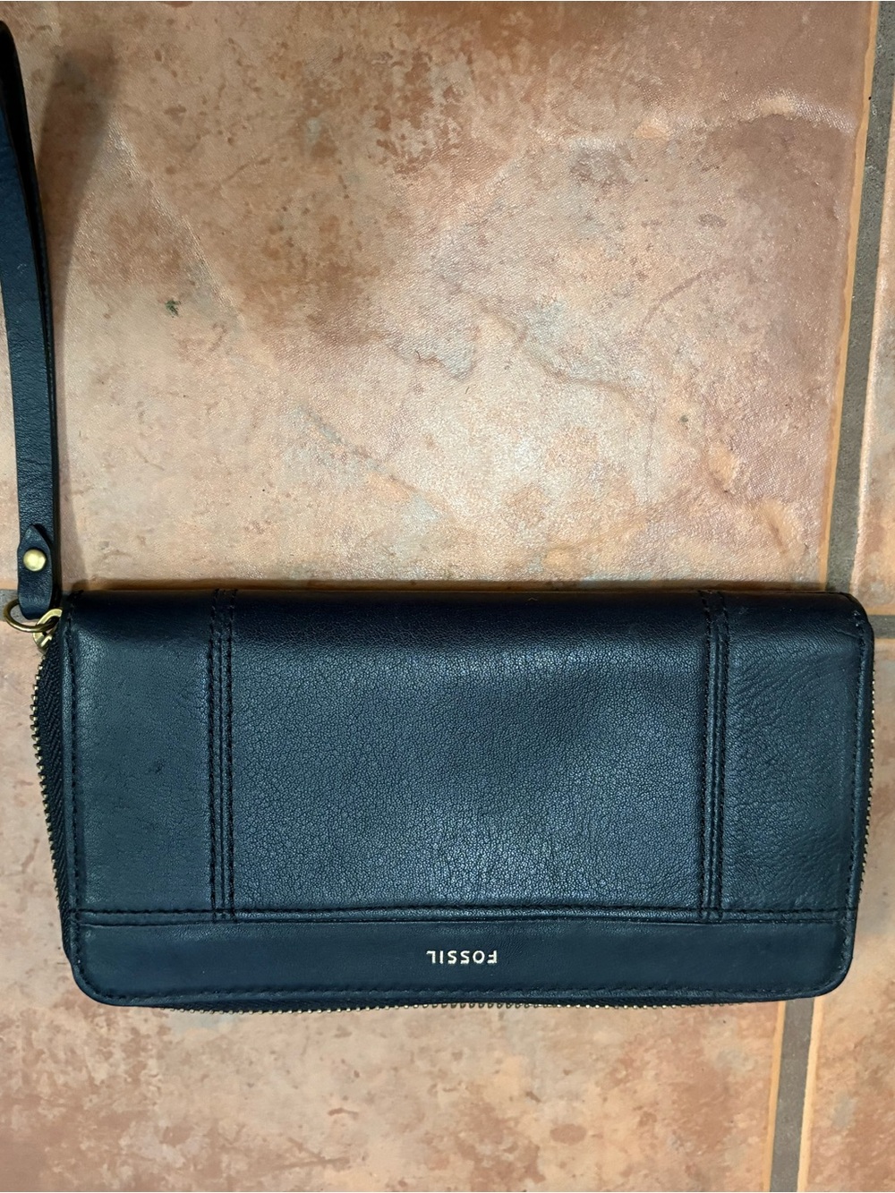 Fossil Black Leather Zip-Around Wristlet Wallet